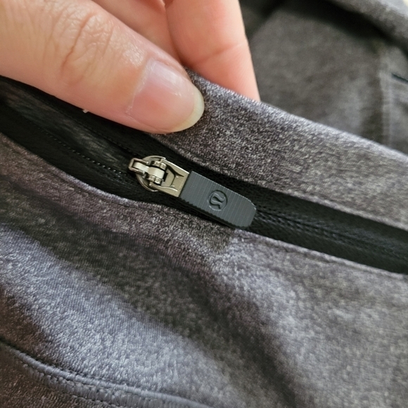 Lululemon size 4 Speed Up Tight *28" heathered black - Picture 12 of 15